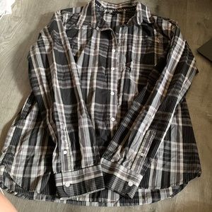 Large Volcom black, grey, and white flannel